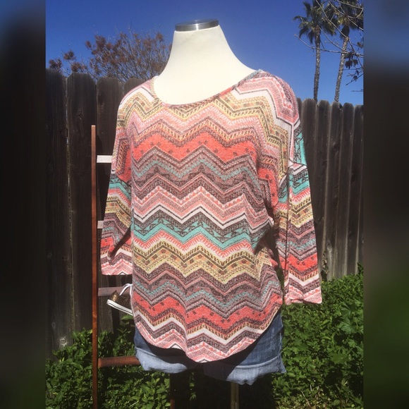 Colorful top - Picture 2 of 3